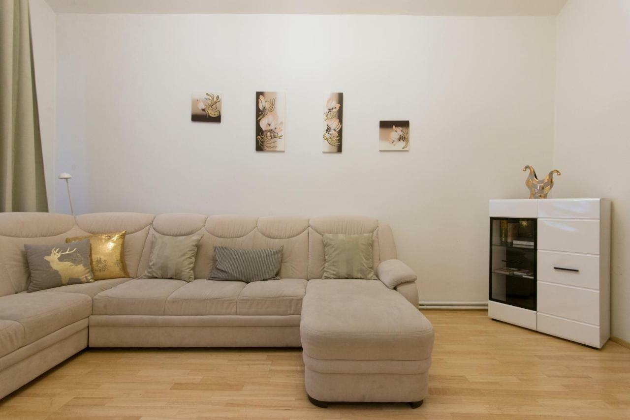 פראג Spacious Apartment Near Wenceslas Square מראה חיצוני תמונה
