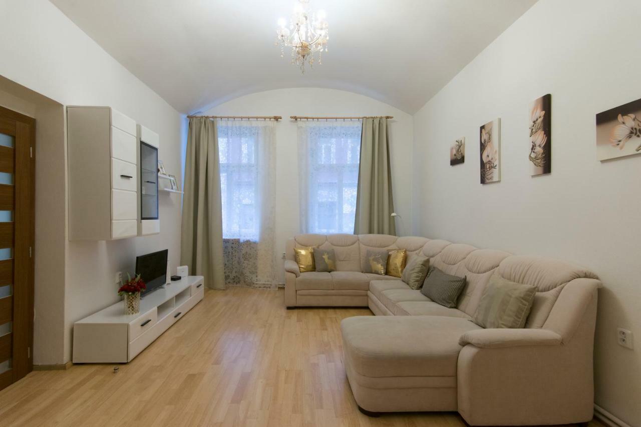 פראג Spacious Apartment Near Wenceslas Square מראה חיצוני תמונה