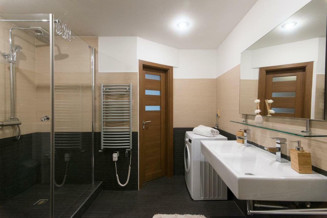 פראג Spacious Apartment Near Wenceslas Square מראה חיצוני תמונה