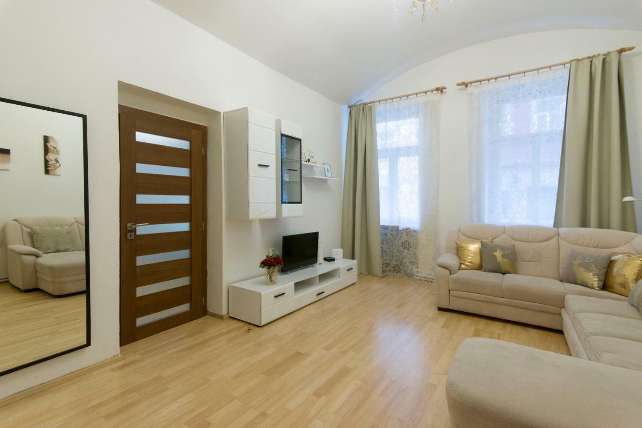 פראג Spacious Apartment Near Wenceslas Square מראה חיצוני תמונה